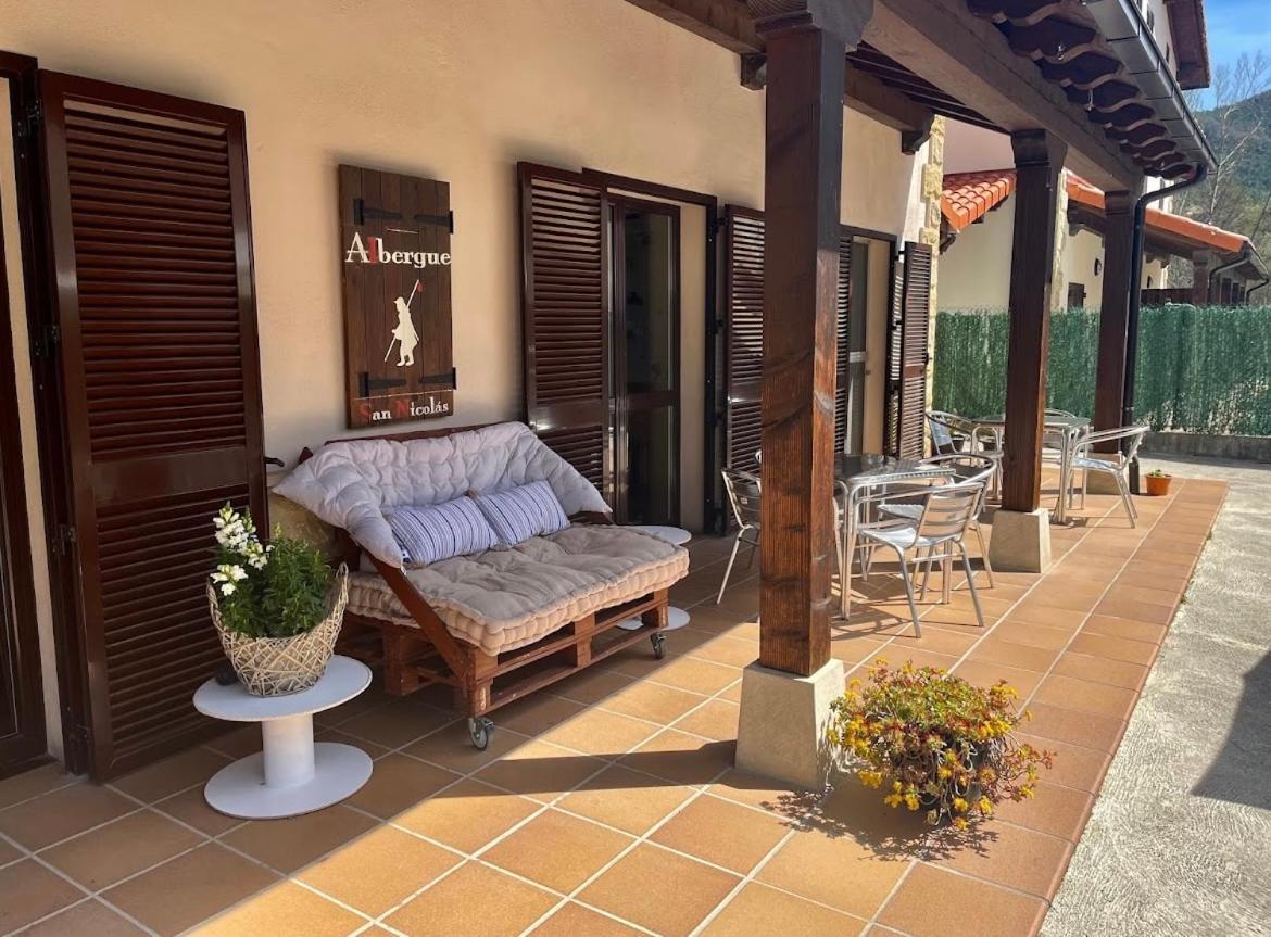 Albergue San Nicolas Larrasoana Exterior photo